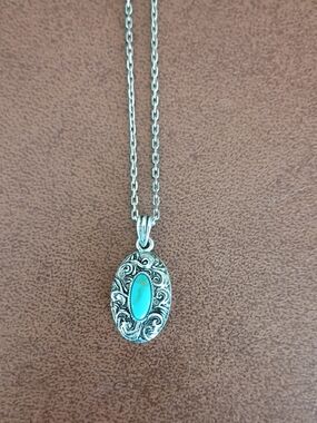 Silver Oval Turquoise Pendant Necklace